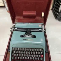 ماشین تایپ olivette