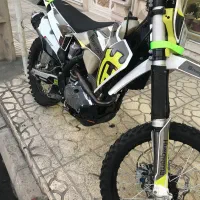 فلات طرح هاسکی ۱۴۰۲|موتورسیکلت|زنجان, |دیوار