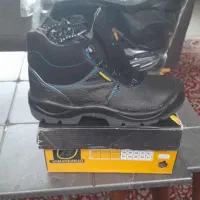 کفش ایمنی نو سایز ۴۲ سه جفت