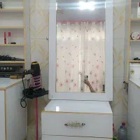 کمد و صندلی آرایشگاه|آرایشگاه و سالن‌های زیبایی|کرمانشاه, |دیوار