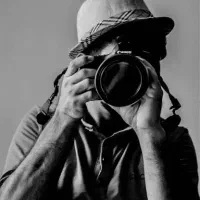 همکاری درعکاسی محصولات پوشاک زنانه (بدون چهره)