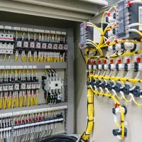 خدمات برق و تاسیسات شبانه روزی