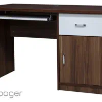 میز تحریر یا کامپیوتر