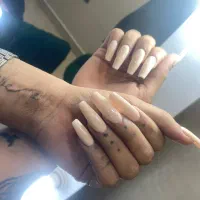 کاشت ناخن 250