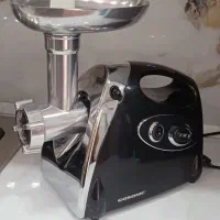 تعدادی وسایل وچرخ گوشت