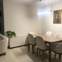 100-متر-طبقه-اول-مناسب-زوج-واحد-شیک-و-نورگیر