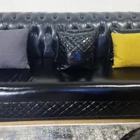 ست مبل ۸ نفره چرم مشکی و طلائی شیک قیمت ۷۰ میلیون|مبلمان خانگی و میز عسلی|بندرعباس, |دیوار