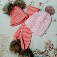 یه شال و کلاه درحد نو بچگانه ۲۰۰۰۰۰هزار تومان