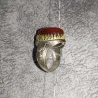 انگشتر تقدیمی از حضرت آقا