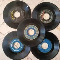 ۲۰ عدد صفحه گرام از خواننده های قدیمی