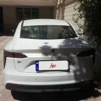 لونا برقی