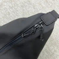 ساک دستی مناسب ( روز مری ) مسافرت و باشگاه|کیف، کفش، کمربند|ری, هاشم‌آباد|دیوار