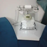 تلفن رو میزی سلطنتی