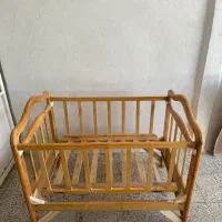 تخت کودک همراه با