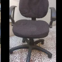 صندلی گردان اداری.