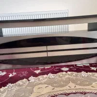 میز تلویزیون در حد نو