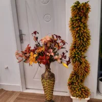 ۲عدد گل یک عددقاب. وساعت