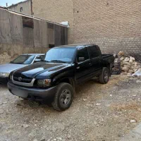 تویوتاهایلوکس مشکی مدل۲۰۰۲