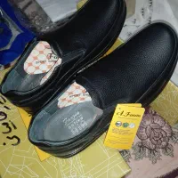 کفش چرم و صندل نو