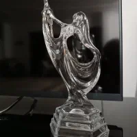 مجسمه بلوری