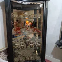 ویترین بوفه چوبی بسیار تمیز در حد نو