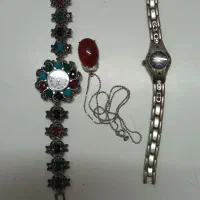 گردنبند وساعت