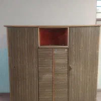 کمد چوبی و میز تلویزیون