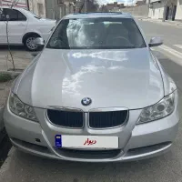 BMW320i