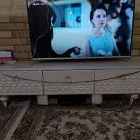 میز تلویزیون سفید چوبی