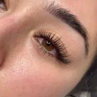 نیازمند مدل اکستنشن مژه