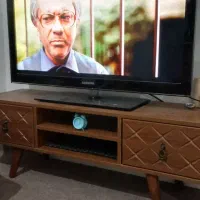 تلویزیون و میز تلویزیون|تلویزیون و پروژکتور|بومهن, |دیوار