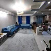 55متر،خوش نقشه،بدون پرتی،سالن پرده خور،غرق در نور