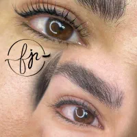 خدمات اکستنشن و لیفت مژه و ابرو