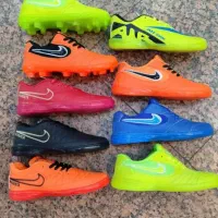 (کفش ناصر)سالنی ورزشی لاستیک نایک فقط375گران نخرین|کیف، کفش، کمربند|تبریز, |دیوار