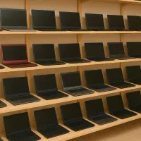 با دلار قدیم لپتاپ بخر/نقدواقساط/معاوضه/ضمانت کنبی