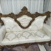 مبل تاجدارسلطنتی