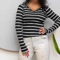 بلوز کراپ راه راه یقه دلبری تک به قیمت عمده