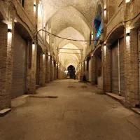 خانه مسافر فرشی دیوار به دیوار حرم مطهر امام رضا