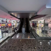 فروش تعدادی واحد تجاری در بازار موبایل کرج|فروش مغازه و غرفه|کرج, اصفهانی‌ها|دیوار