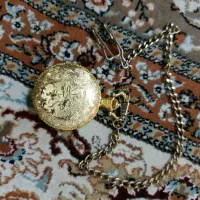 ساعت|ساعت|کرج, بنیاد|دیوار