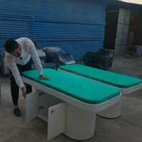 آینه قدی و میزناخن و صندلی چوبی ترولی تخت زیبایی|آرایشگاه و سالنهای زیبایی|کرج, گلدشت|دیوار