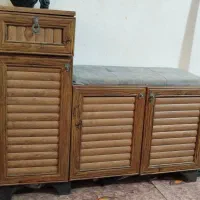 جاکفشی و میزتلویزیون