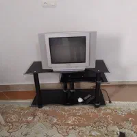 تلویزیون سامسونگ همراه با دیجیتال و میز تلویزیون