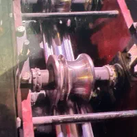 نیروی فنی وماهرآچار به دست