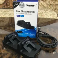 پایه شارژ دو دسته ps4 در حد نو نو
