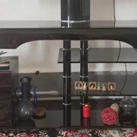 میز تلویزیون شیشه ای