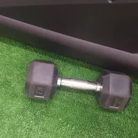 استخدام منشی و کمک مربی درباشگاه بدنسازی