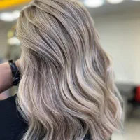 تخفیف ویژه خدمات رنگ مو لایت ، تمام دکلره و کراتین