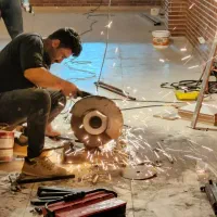 خوش قولترین جوشکار جزیره