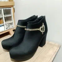 کفش|کیف، کفش، کمربند|فردوسیه, |دیوار